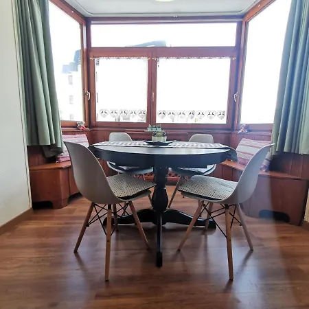 Hostdomus - Bow Window Daire Sestriere